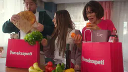 Gitmiyorsun’ diyen Yemeksepeti, Marketten Pideye Tüm İhtiyaçlarınızı Kapınıza Getiriyor!