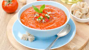 Soğuk Sebze Çorbası: Gazpacho Tarifi Nasıl Yapılır?