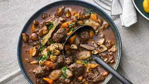 Fransız Mutfağının İkonik Tadı: Bourguignon'un Tarihsel ve Gastronomik Önemi