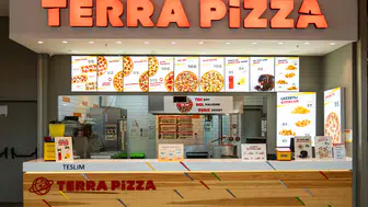 Terra Pizza İstanbul'da Üç Yeni Şube Açtı: Kozzy AVM, Sancaktepe Sarıgazi ve Beylikdüzü Adnan Kahveci!