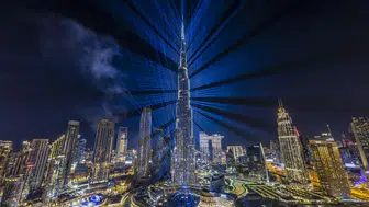 Dubai'de Yılbaşını Karşılayan Güneş: Işıklar ve Lezzetlerle Dolu Kış Şöleni