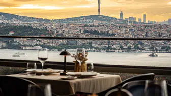 İzaka Terrace'ta Unutulmaz Bir Yılbaşı Kutlaması: Lezzet ve Eğlence Bir Arada!