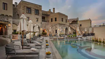 Kapadokya'daki Argos ve D-Resort Göcek, Yılbaşı İçin Eşsiz Etkinliklerle Hazırlanıyor!