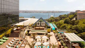 Annelere Özel The Roof'ta Şahane Bir Geç Kahvaltı Keyfi!