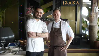 Izaka Terrace'ta İki Ünlü Şefin Özgün Lezzetleri Tek Tabakta Birleşti!