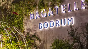Bagatelle Bodrum, Fransız yaşam tarzını Bodrum'da yeniden sunuyor, eğlence ve lezzet dolu bir yaz vaat ediyor!