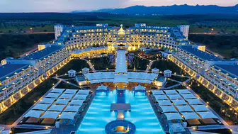Kuzey Kıbrıs'ta Limak Cyprus Deluxe Hotel ile Aileler için Mükemmel Tatil Fırsatları!