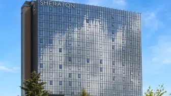 Sheraton Otelleri & Tatil Köyleri, Uşak'ta kapılarını açarak kentin tarihi termal zenginliğine modern bir dokunuş katıyor.