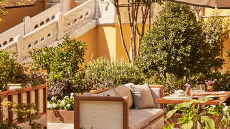 Four Seasons Hotel Sultanahmet Avlu'da Yaz Menüsü: Anadolu'nun Zengin Kültürel Mirasını Yansıtan Lezzetler