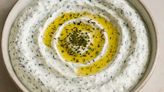 Balık Keyfini İki Katına Çıkartacak: Nefis 10 Meze Tarifiyle Sofranızı Şenlendirin!