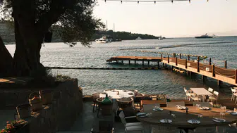 Bodrum'un Cennet Koyu'nda Paylaşım Konseptini Yeniden Yükselten Restoran: Syma