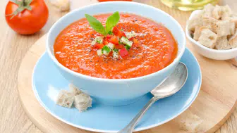 Soğuk Sebze Çorbası: Gazpacho Tarifi Nasıl Yapılır?