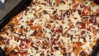 Tepsi Pizza Yapmanın Püf Noktaları ve Pratik Tarifi!