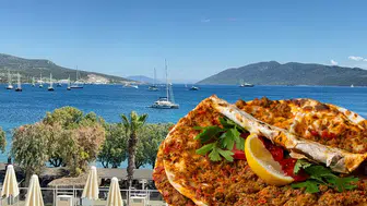 Bodrum'un Lezzet Dünyasında Fiyatlar Şaşırtıyor: Lahmacundan Lüks Yemeklere Her Şey Cüzdan Yakıyor!