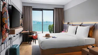 İzmir’in Sahilinde Yenilik Rüzgarı: Moxy Oteli Artık Hizmete Girdi!