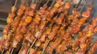 Adana'nın Ünlü Pazar Ciğeri, Onur Kebap ile İstanbul'da Yeniden Hayat Buluyor