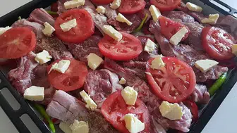 Fırında Lezzetli Tepsi Pirzola: Pratik Tarif!