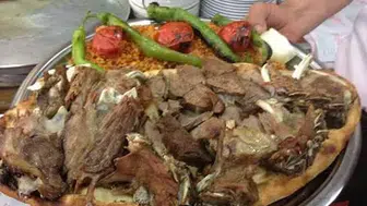 Fırında Siirt Usulü Büryan Kebabı: Geleneksel Lezzetin Modern Yorumuyla Hazırlanışı