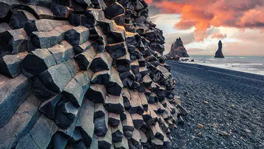 İzlanda'da Lavların İzinde: Ateşin Yüzlerce Yıl Boyunca Şekillendirdiği Beş Epik Serüven