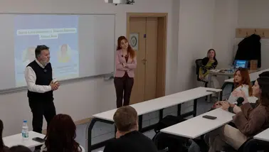 Yaşar Üniversitesi'nde Bitkisel Yağlar Üzerine Yanlış Anlamalar Masaya Yatırıldı