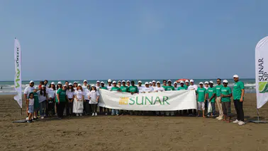 Sunar Yatırım, Adana'nın Karataş Sahili'nde "Plastiksiz Temmuz" etkinliği çerçevesinde gönüllü çevre temizliği düzenledi.