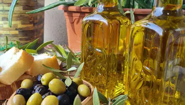 Başkan Çetin'den Zeytinyağı Üreticileri İçin Acil Destek Talebi: Gümrük ve Kota Engellerinin Ortadan Kaldırılması İsteniyor!