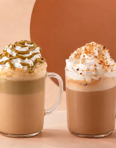 Sonbahar Rüzgarıyla Buluşan İki Yeni Tat: Coffee Factory'den Double Nut ve Double Pistachio Latte!