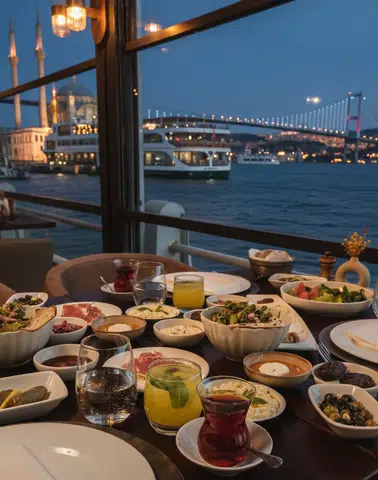 İftar Sofralarına Çağdaş Bir Soluk: Yenilikçi Sunumlarla Geleneksel Lezzetler Yeniden Hayat Buluyor!