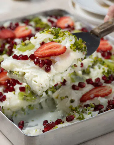 Cafer Erol’un İftar Sofralarını Şenlendiren Güllaç ve Çikolata Lezzetleri!