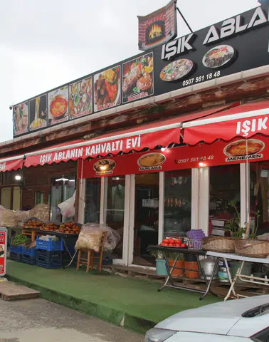 Şehir Kaosundan Uzaklaşmak İsteyenlere: Doğanın Kucağında Unutulmaz Kahvaltı Deneyimi!