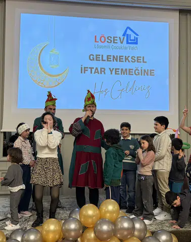 LÖSEV, İstanbul’da Geleneksel Ramazan İftarını Gerçekleştirdi
