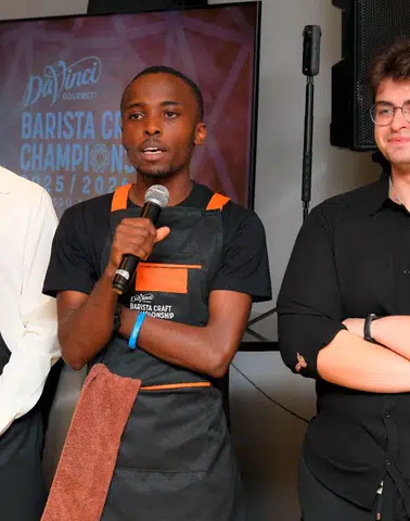 Türkiye'nin Gururu: Çetin Alpay, 2025-26 DaVinci Gourmet Barista Craft Şampiyonası MISA Bölge Finali'nde Birinciliği Elde Etti!