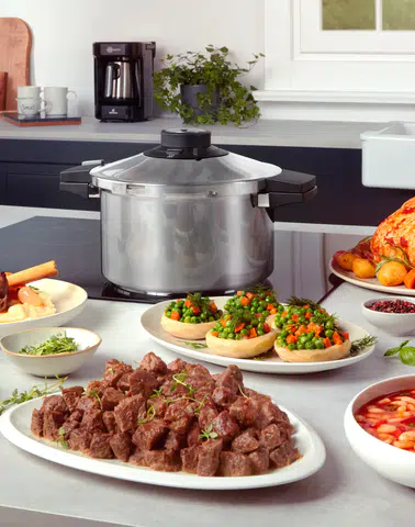 Karaca'dan Güvenli Pişirme Deneyimi: Quick & Safe Düdüklü Tencere İle Tanışın!