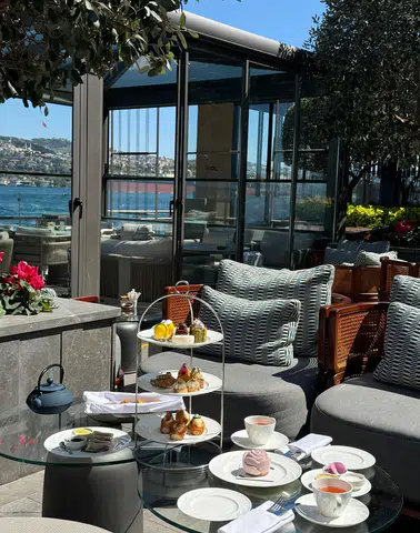 Mandarin Oriental Bosphorus, İstanbul'da Benzersiz Bir Çay Saati Deneyimi Sunuyor!