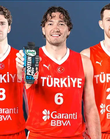 Millilerimizin Görselleri Pınar Süt Ambalajlarında Yer Alıyor