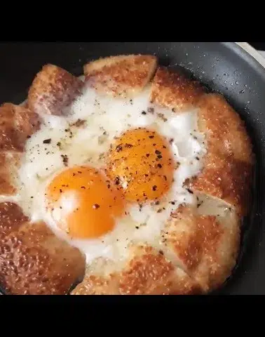 Simit Göbeğinde Yumurta: Pratik ve Farklı Bir Kahvaltı Seçeneği
