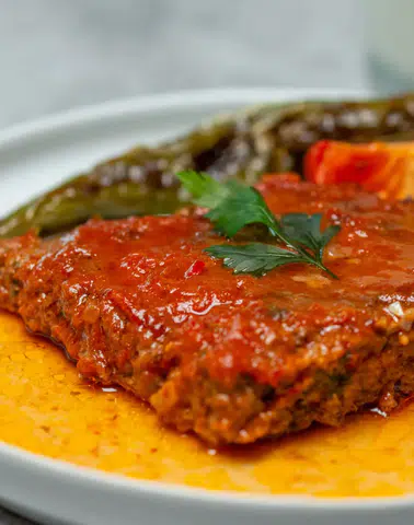 Hatay’ın Eşsiz Tepsi Kebabı Tarifi...