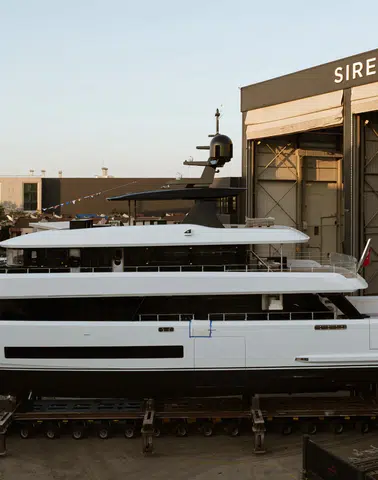 Sirena Superyachts, 42 Metrelik Yeni Modelini Su İle Buluşturdu: Prömiyer Öncesi Satışlarla Sektörde Güçlü Bir İvme Yakaladı!