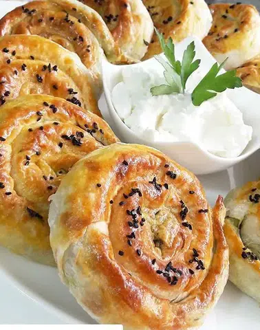 İştah Kabartan Patatesli Gül Böreği Tarifi...