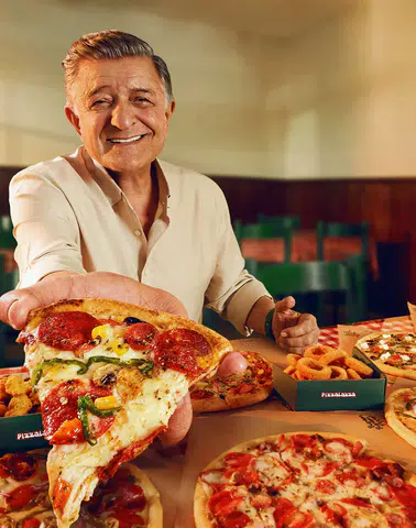 Yılmaz Vural, PizzaLazza'nın Reklamlarının Yeni Yüzü Oldu!