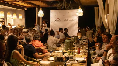 Zamansız tasarımları rafine zevklerden ilham alarak sofralara taşıyan Jumbo, Rixos Premium Bodrum’da keyifli bir geceye ev sahipliği yaptı. 