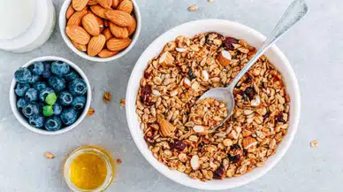 Granola ve müsli nedir? Granola ve müsli ortasındaki fark nedir?