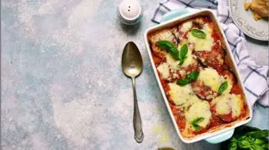 Melanzane Alla Parmigiana nasıl yapılır? Püf noktalarıyla Melanzane Alla Parmigiana tanımı...