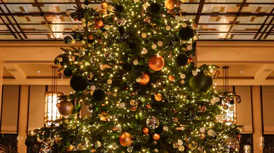 İstanbul'un The Peninsula Oteli'nde Yılbaşı Gecesi Büyüleyici Bir Atmosfer Sunacak!