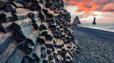 İzlanda'da Lavların İzinde: Ateşin Yüzlerce Yıl Boyunca Şekillendirdiği Beş Epik Serüven