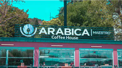 Yılbaşı Coşkusu Bebek Sahili’nde Arabica Maestro ile Parlıyor!