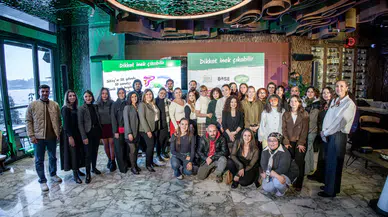 Mutlu İnekler Projesi: SÜTAŞ'tan Sanatçılarla Büyüleyici Tasarımlar Şehre Taşındı!