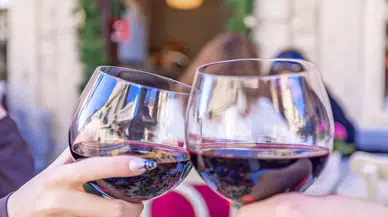 Budins Alaçatı, 2026'yı Ege'nin Sakin Atmosferinde Kutlamak İsteyenler İçin Fark Yaratan Lezzetler Sunuyor!