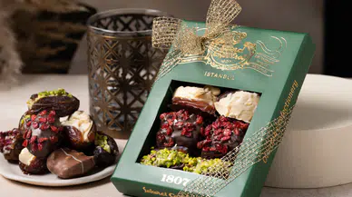 Cafer Erol İftar Sofralarında Güllaç ve Çikolata ile Göz Kamaştırıyor!