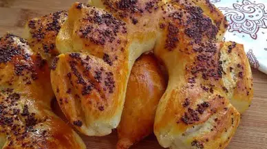 Damla Sakızlı Kıbrıs Çöreği Tarifiyle Çay Saatlerine Renk Katın!